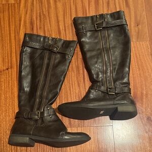 Vintage Women's Brown Knee-High Boots with Zippers and Buckles